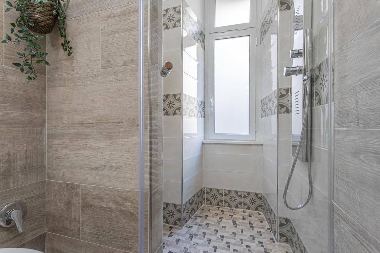 Adriana'S Suites In Prati Close To Vatican Museum Рим Екстер'єр фото